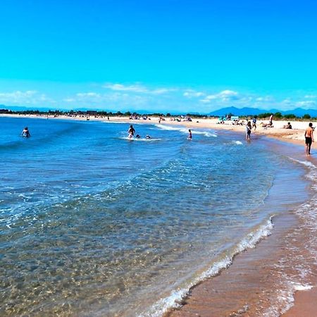 Lindo Apartamento Con Vistas Al Puerto Mistral Empuriabrava Esterno foto