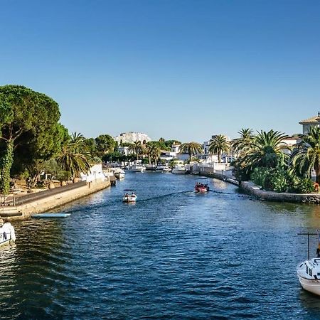 Lindo Apartamento Con Vistas Al Puerto Mistral Empuriabrava Esterno foto