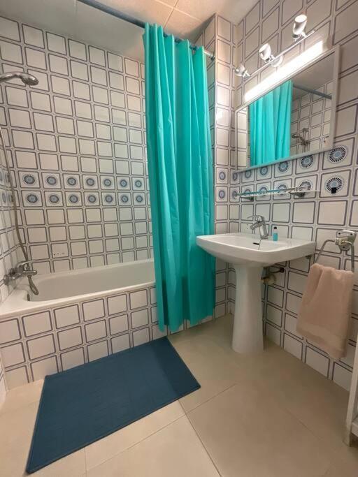 Lindo Apartamento Con Vistas Al Puerto Mistral Empuriabrava Esterno foto